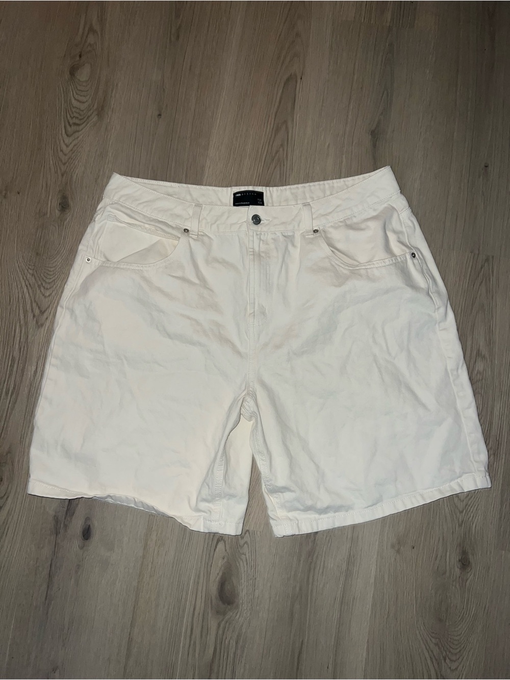 ASOS Women’s Bermuda Shorts Size 14 – Mid Rise, 100% Cotton